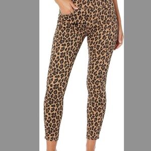 Style& CO Leopard Print cotton skinny jeans, , size 6 or Medium